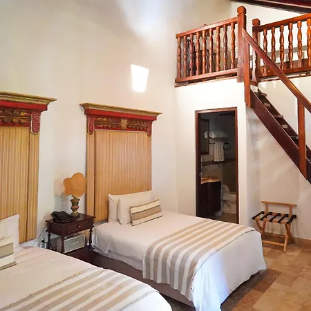 Hotel Boutique Casa Del Arzobispado-3